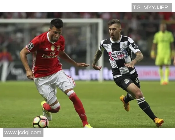 摩雷伦斯与费伦斯对决前瞻分析及双方近期状态评估